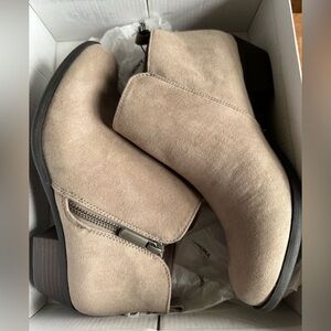 Sonoma women’s size 7 Tan ankle boot